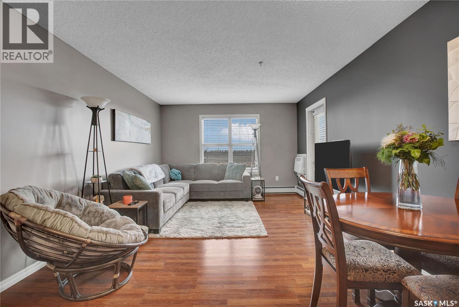 B207 103 Wellman Crescent, Saskatoon, SK - Indoor Photo Showing Living Room