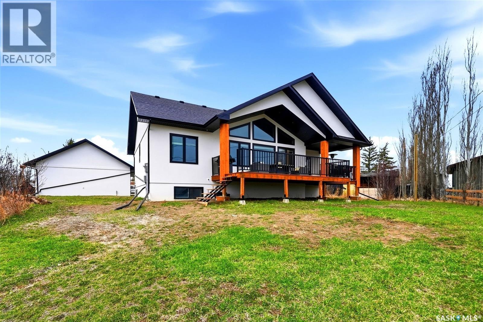 221 Alfred Crescent, Saskatchewan Beach, SK - Outdoor With Deck Patio Veranda