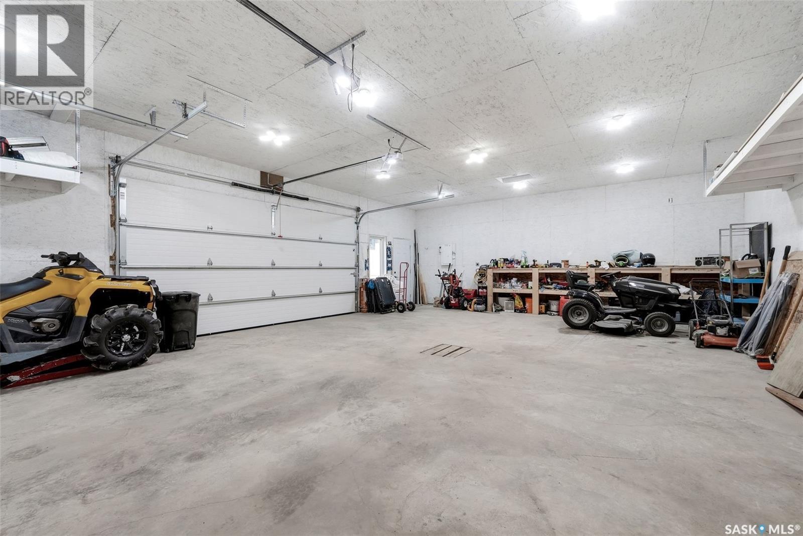 221 Alfred Crescent, Saskatchewan Beach, SK - Indoor Photo Showing Garage