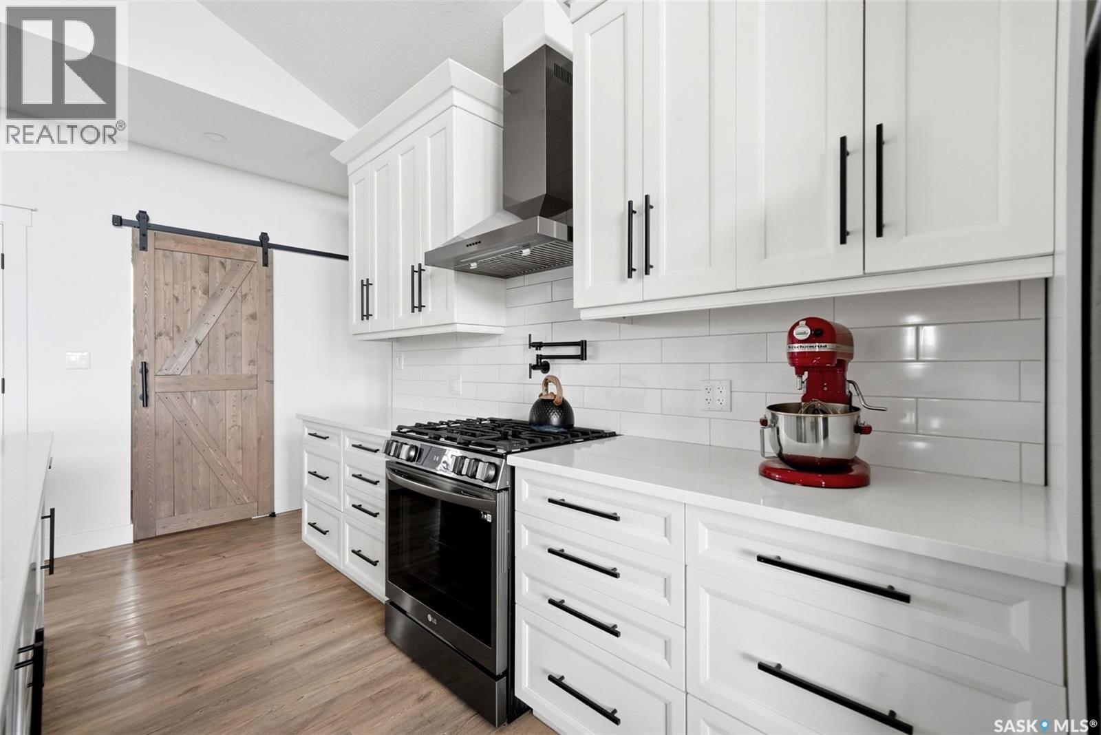 221 Alfred Crescent, Saskatchewan Beach, SK - Indoor Photo Showing Kitchen With Upgraded Kitchen