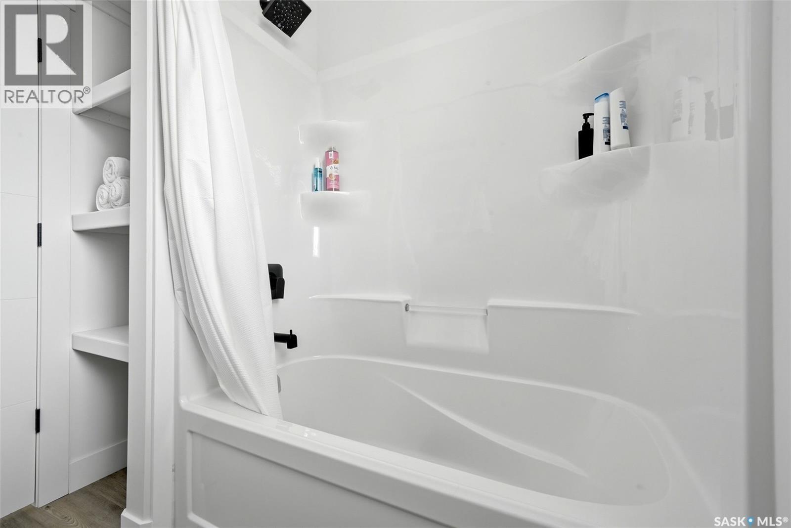 221 Alfred Crescent, Saskatchewan Beach, SK - Indoor Photo Showing Bathroom