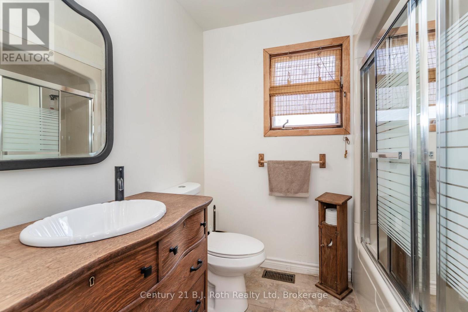 3 Celestine Court, Tiny, ON - Indoor Photo Showing Bathroom