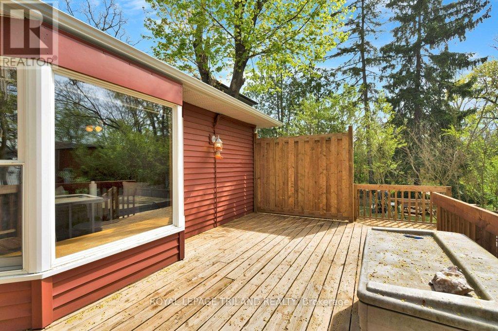 46 Rosebery Place, St. Thomas, ON - Outdoor With Deck Patio Veranda With Exterior