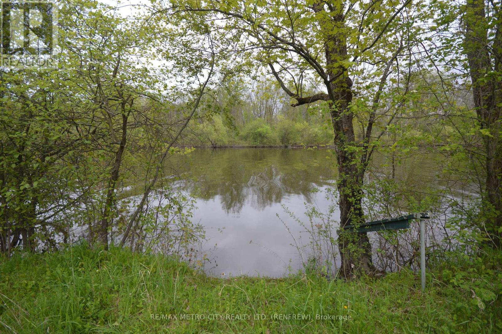 00 River Road, Horton, ON