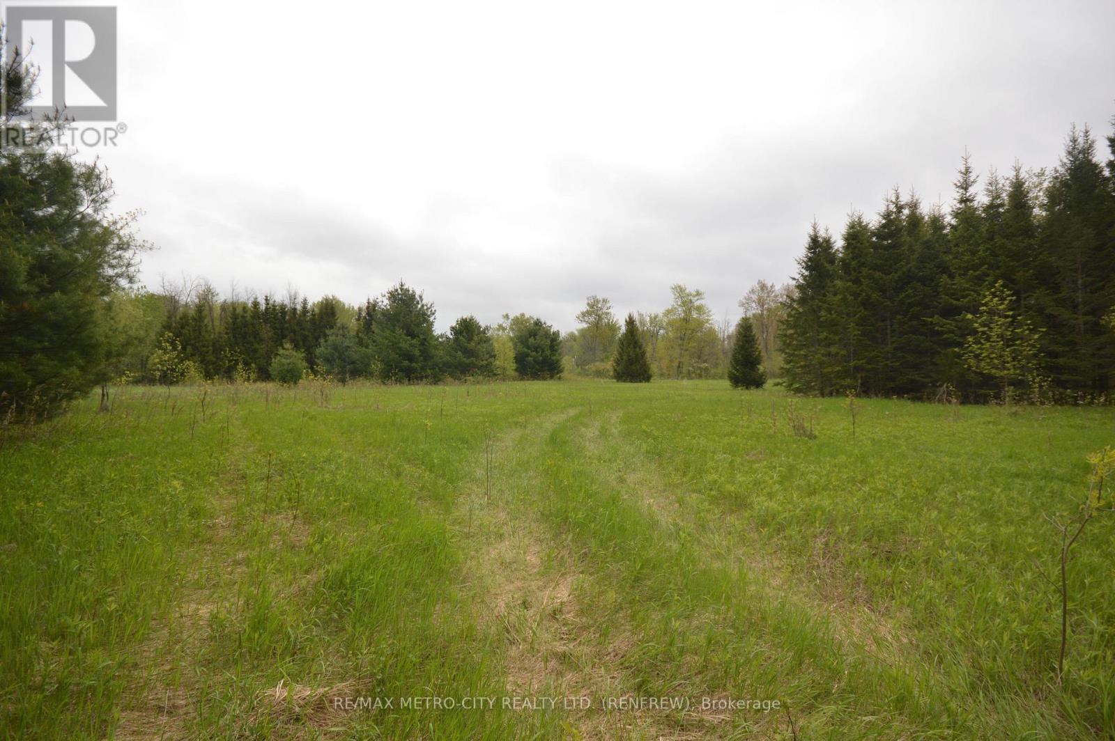 00 River Road, Horton, ON