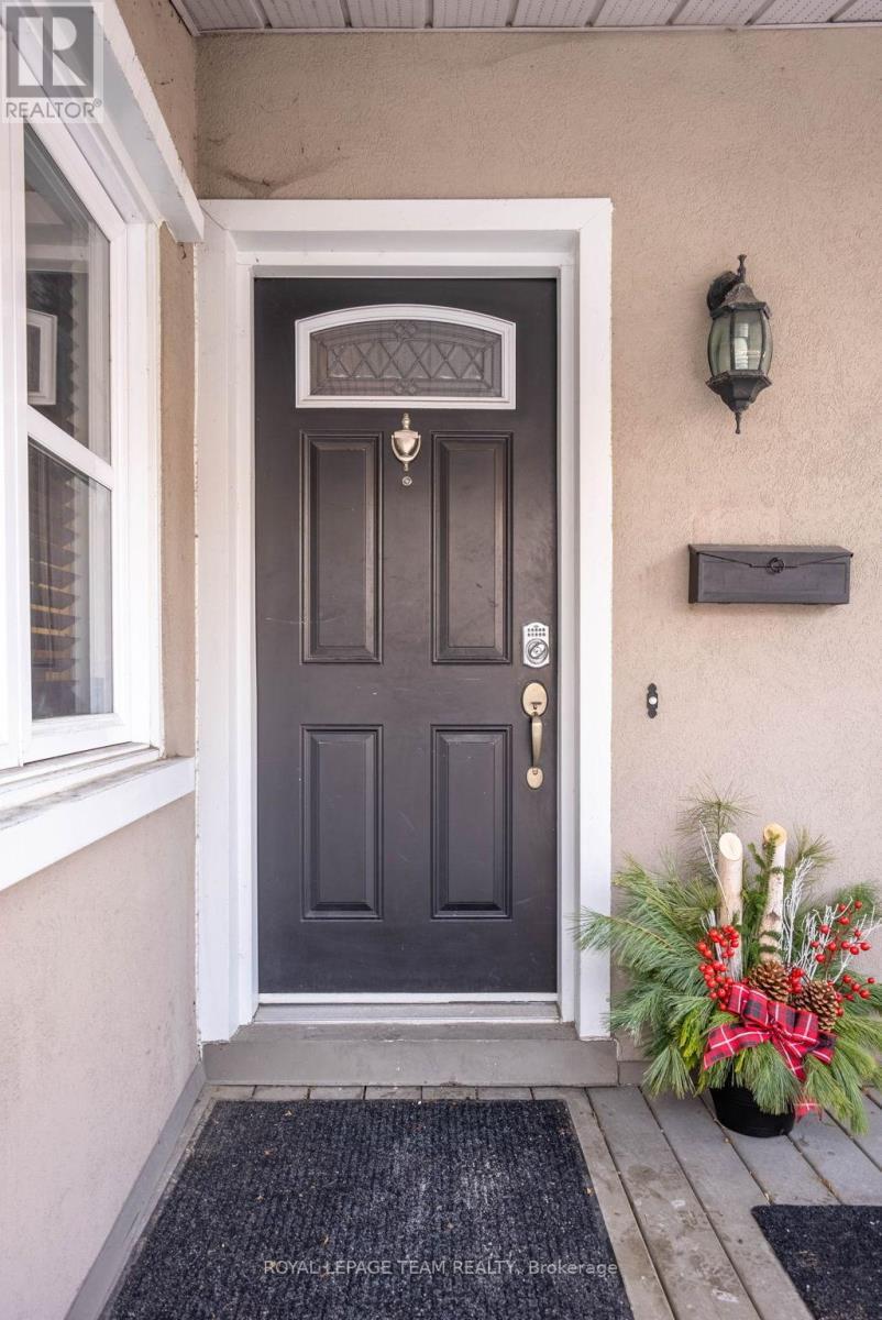 1 Old Sunset Boulevard, Ottawa, ON - Outdoor With Exterior