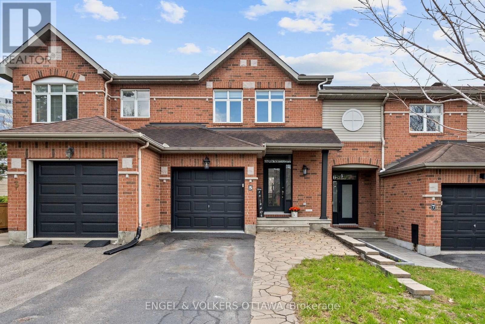 5 Kimberwick Crescent, Ottawa, ON - Outdoor With Facade