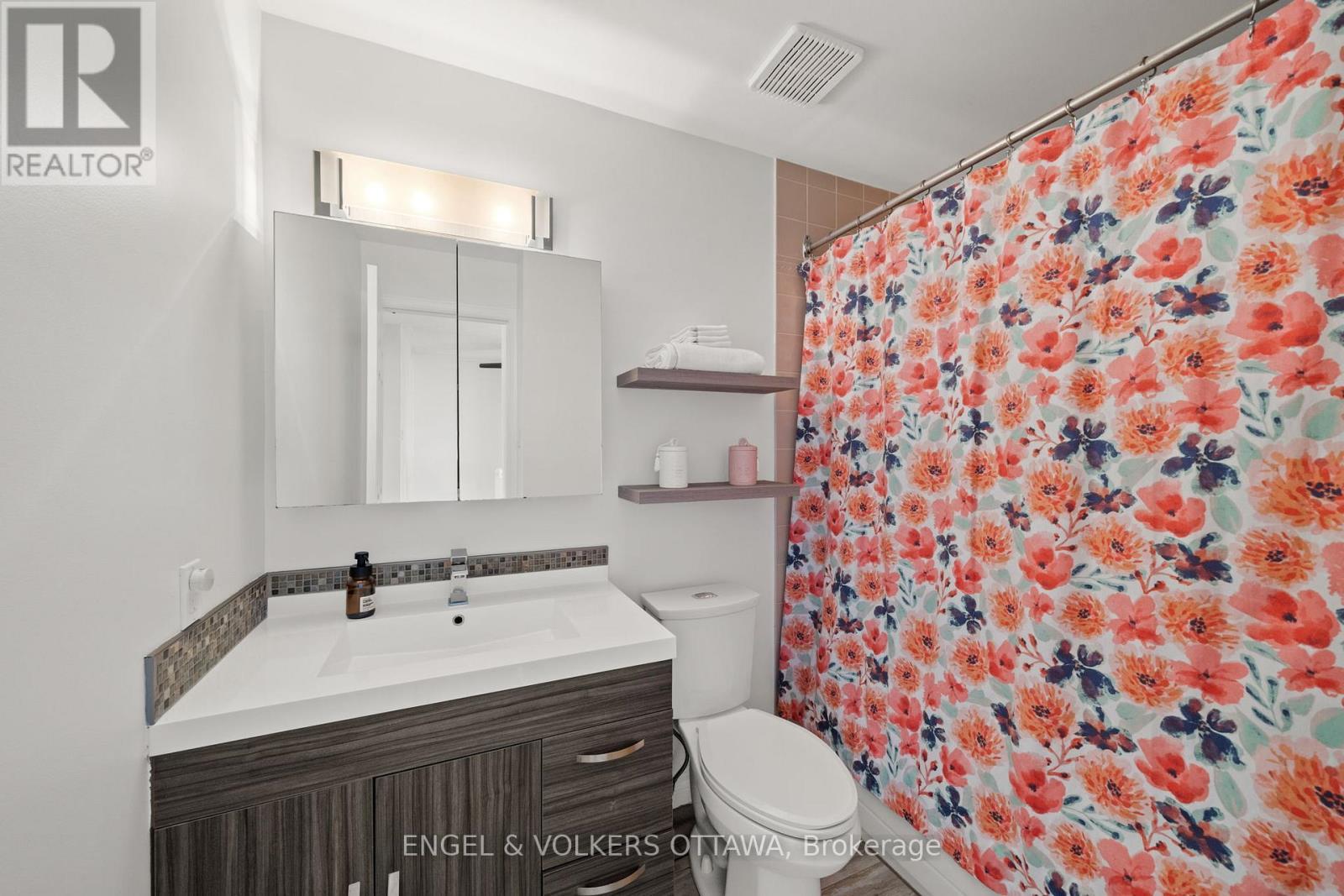 5 Kimberwick Crescent, Ottawa, ON - Indoor Photo Showing Bathroom