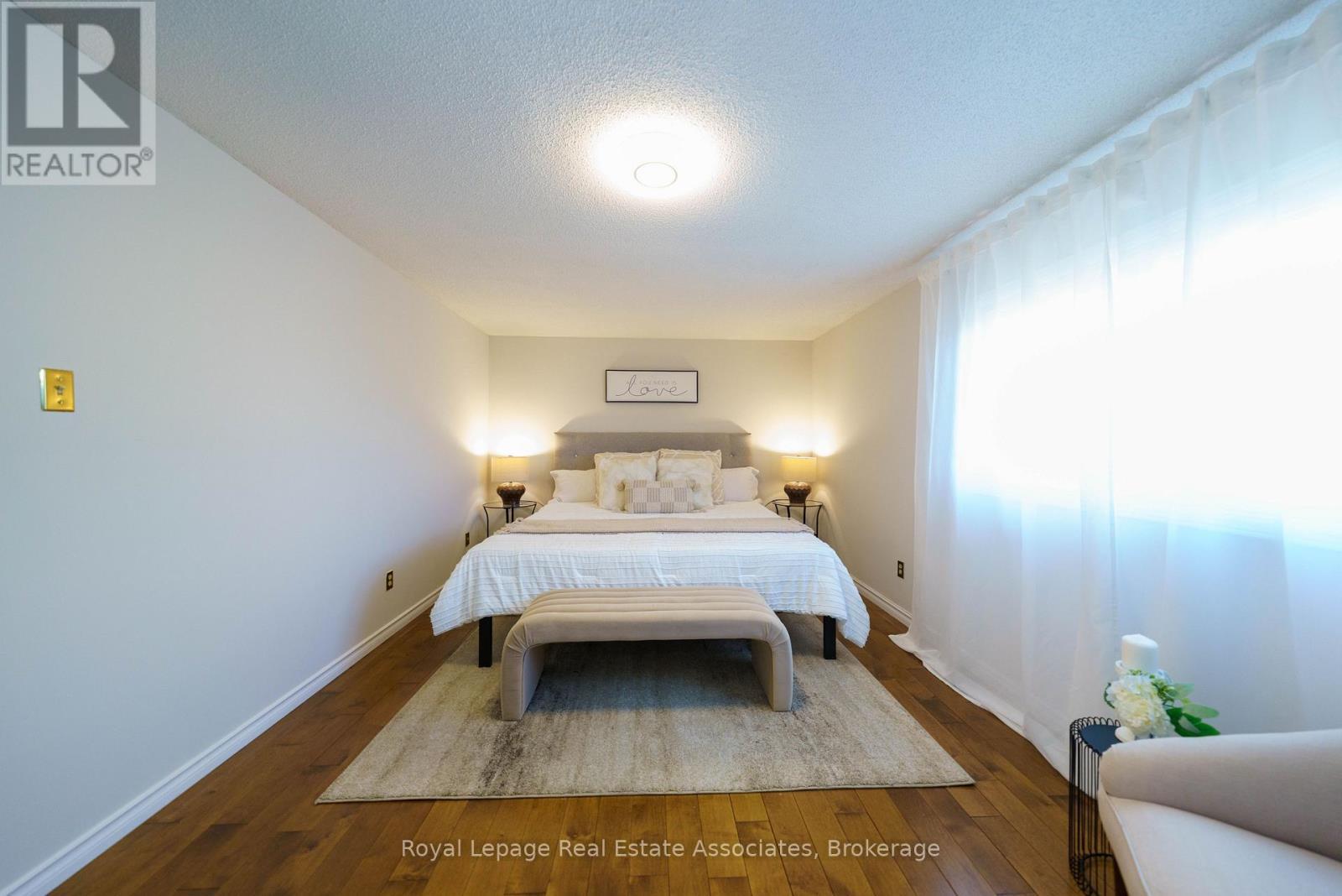 6763 Dolmage Court, Mississauga, ON - Indoor Photo Showing Bedroom