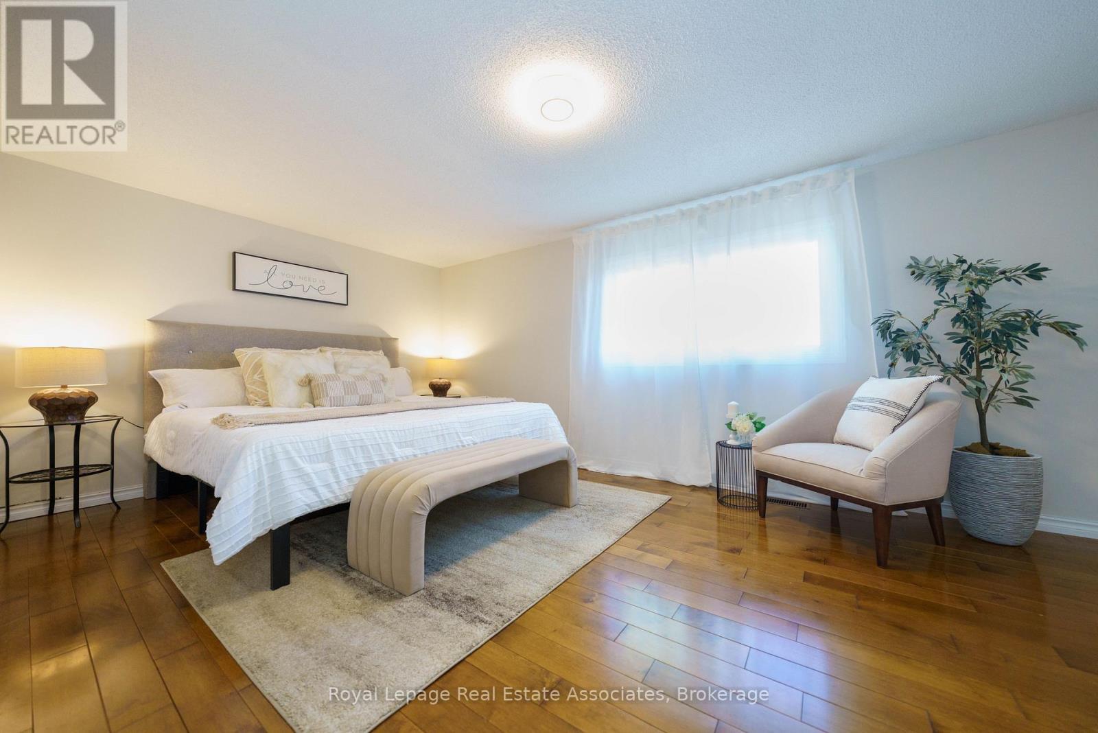 6763 Dolmage Court, Mississauga, ON - Indoor Photo Showing Bedroom