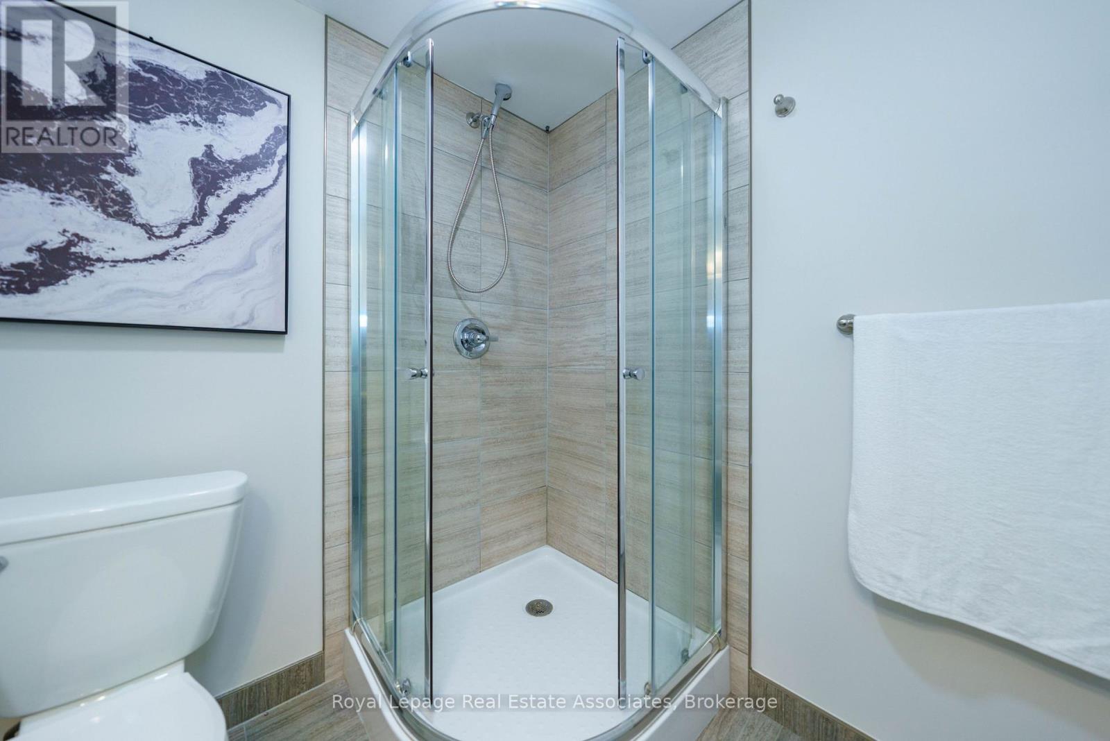 6763 Dolmage Court, Mississauga, ON - Indoor Photo Showing Bathroom
