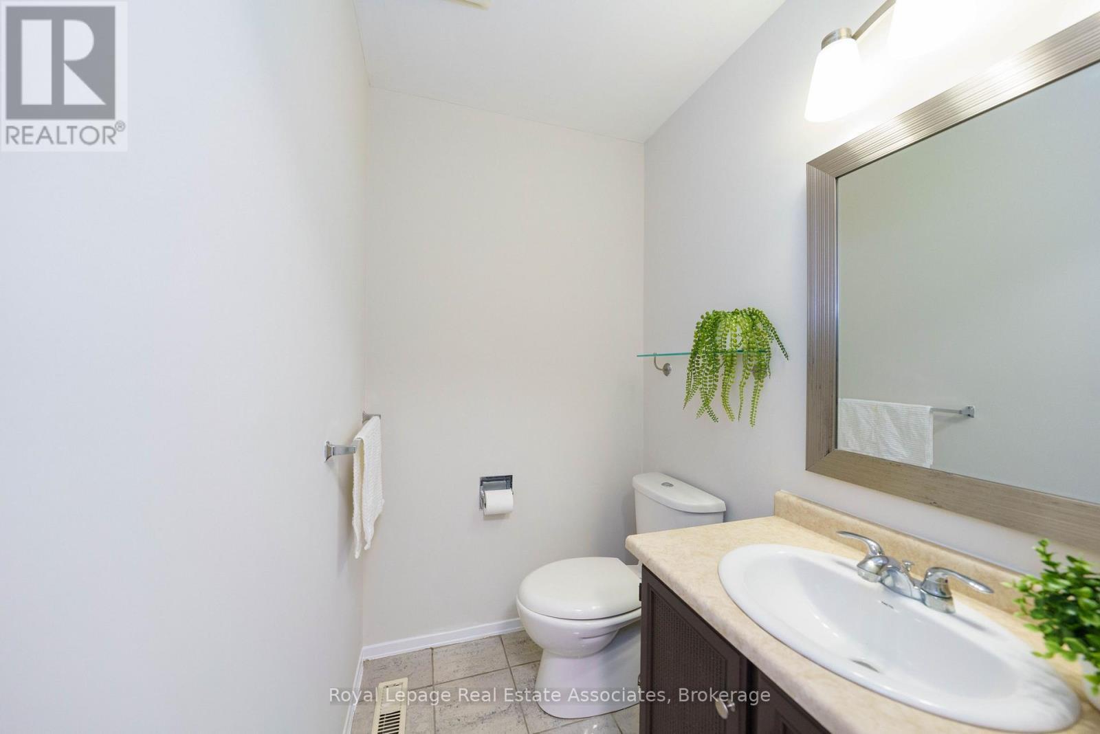 6763 Dolmage Court, Mississauga, ON - Indoor Photo Showing Bathroom