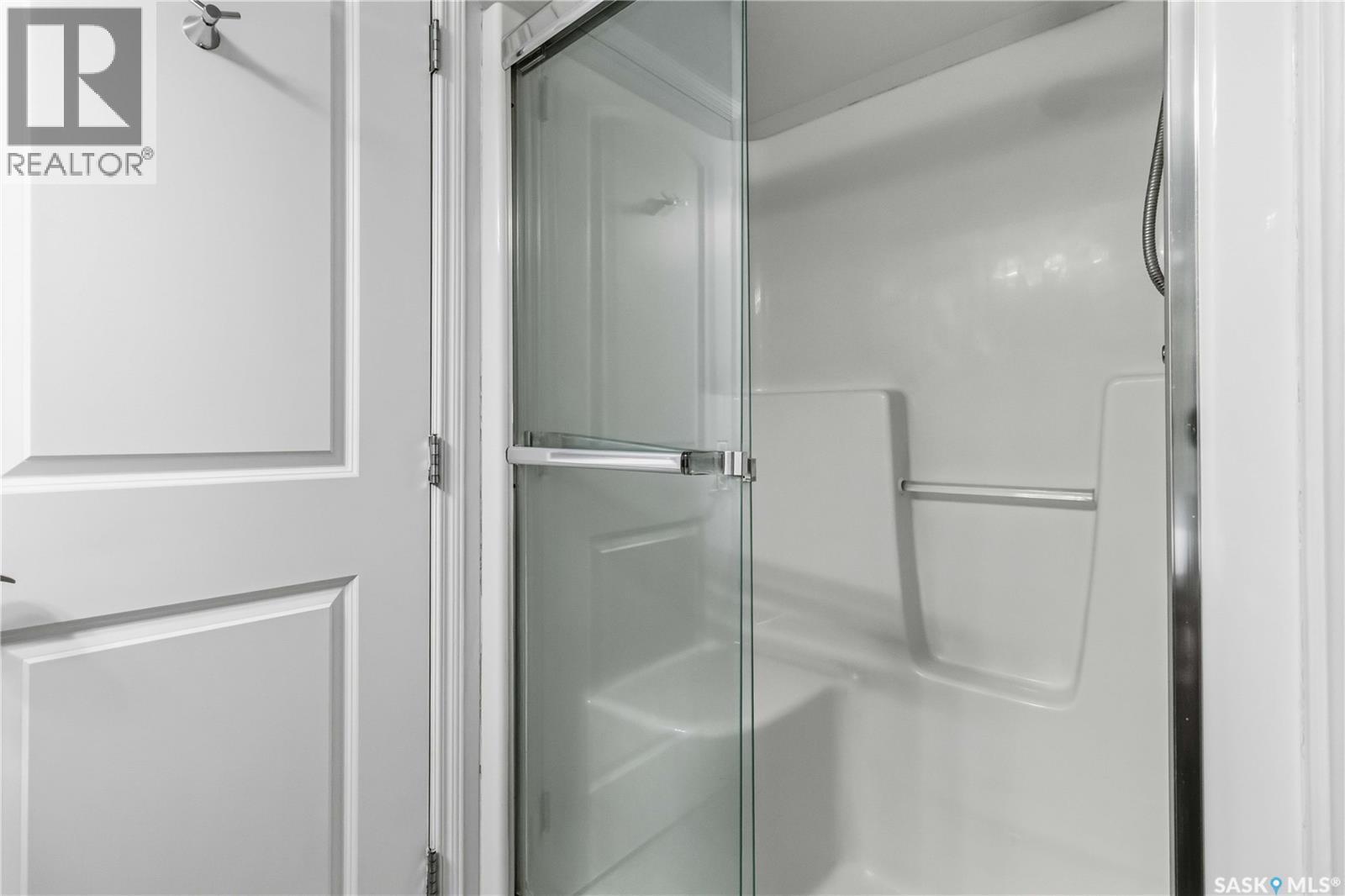 A210 103 Wellman Crescent, Saskatoon, SK - Indoor Photo Showing Bathroom