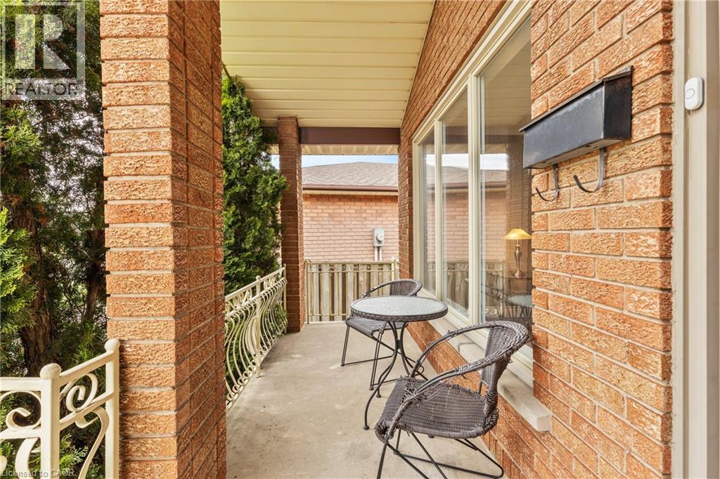 14 Indian Crescent, Hamilton, ON - Outdoor With Deck Patio Veranda With Exterior
