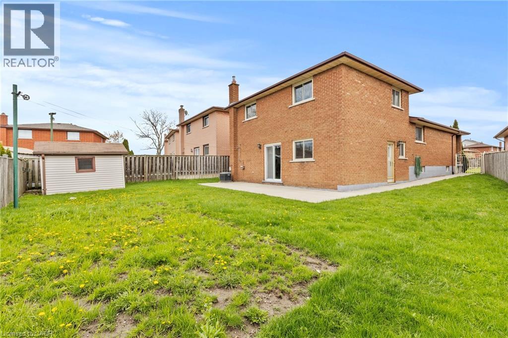14 Indian Crescent, Hamilton, ON - Outdoor With Exterior