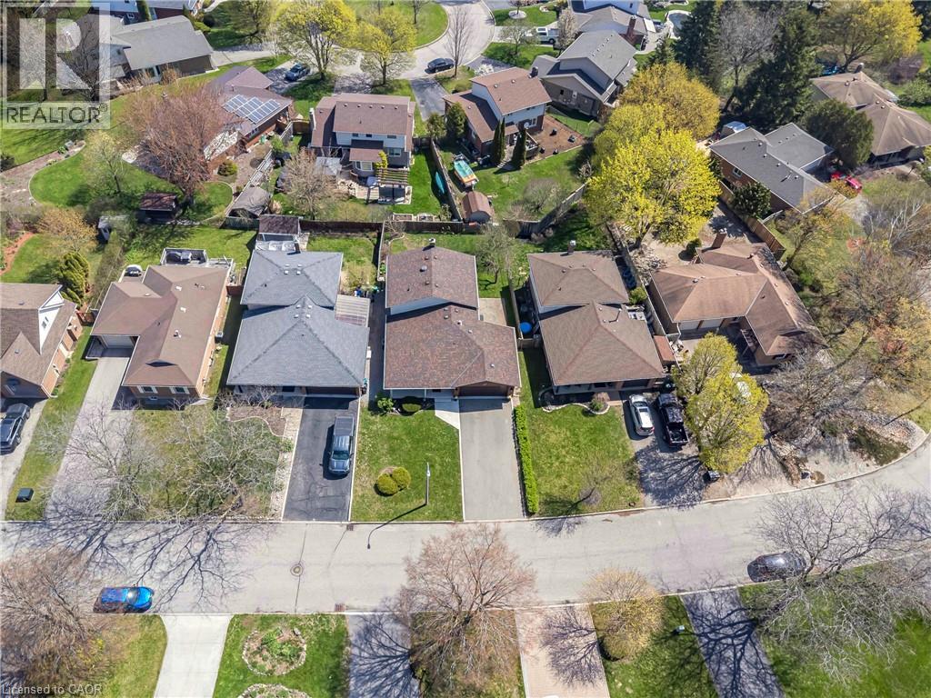 484 Hunterswood Court, Waterloo, ON - Outdoor With View