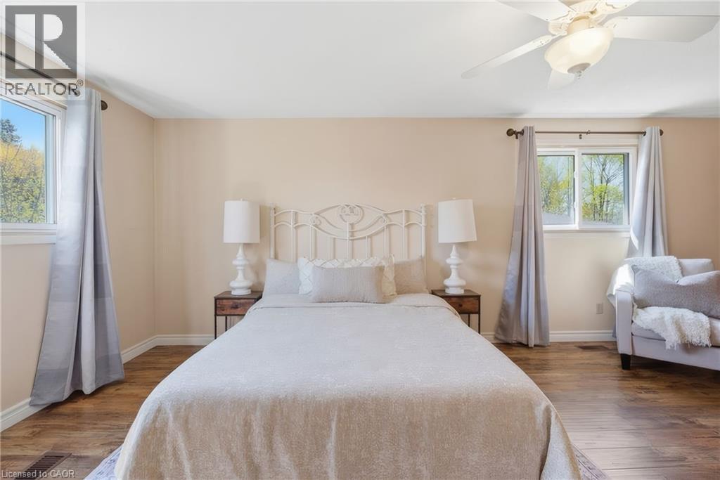 484 Hunterswood Court, Waterloo, ON - Indoor Photo Showing Bedroom