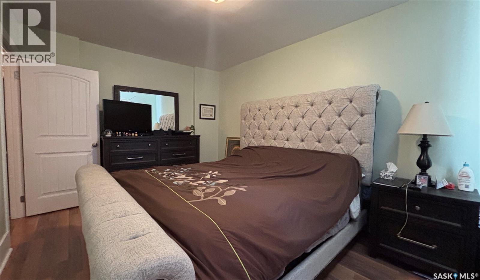 2324 Halifax Street, Regina, SK - Indoor Photo Showing Bedroom