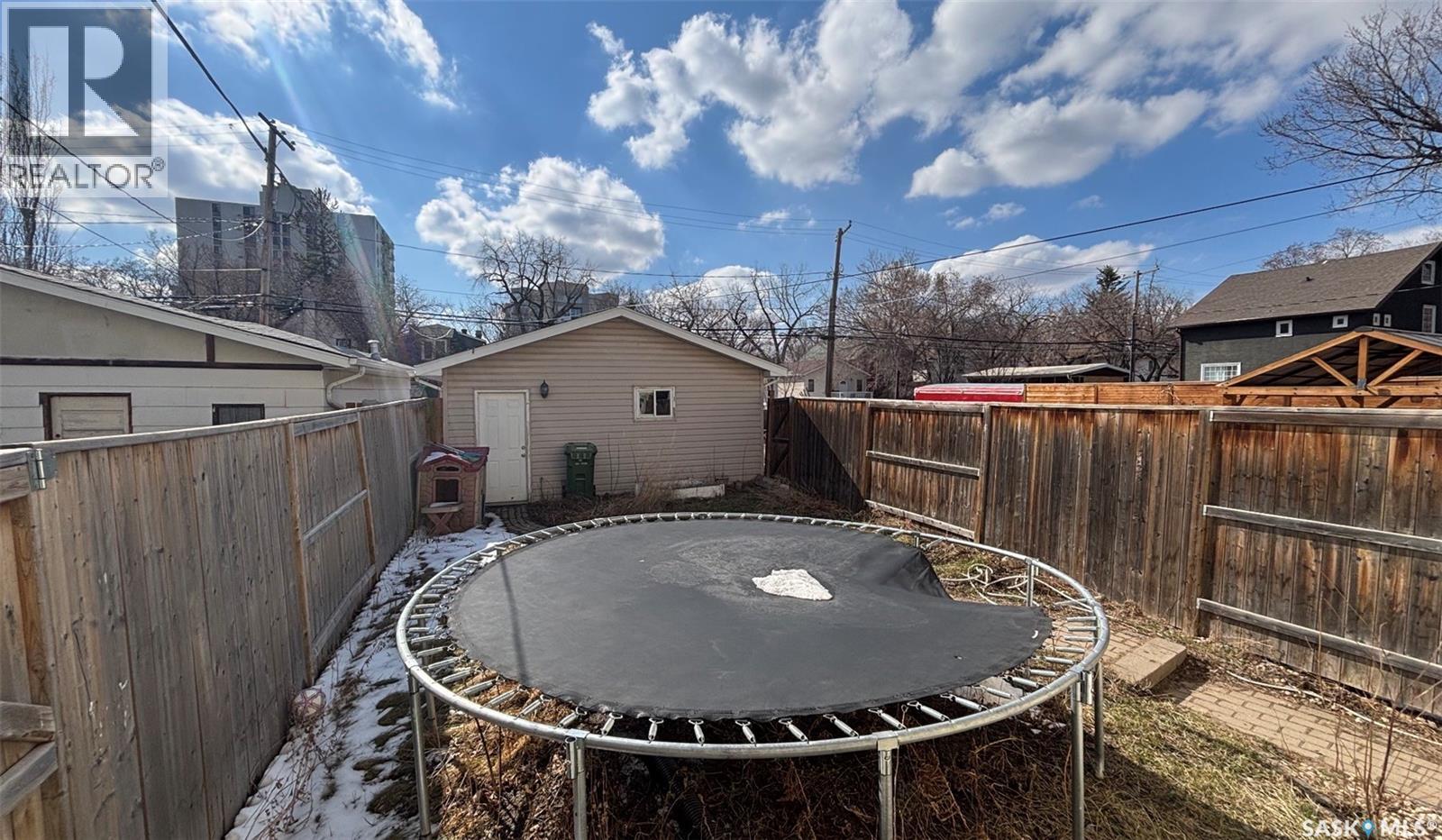2324 Halifax Street, Regina, SK - Outdoor