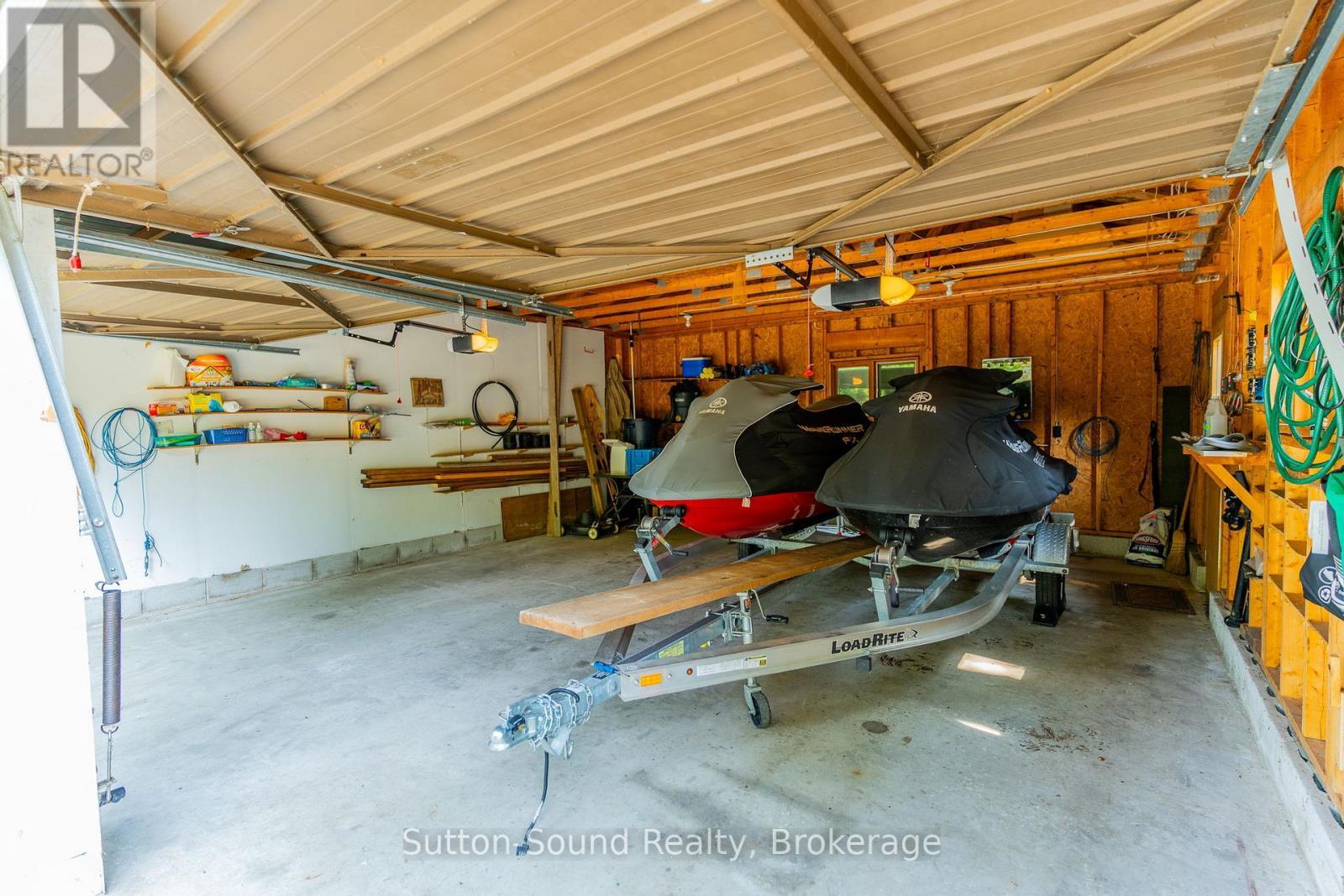 606 Mallory Beach Road, South Bruce Peninsula, ON - Indoor Photo Showing Garage