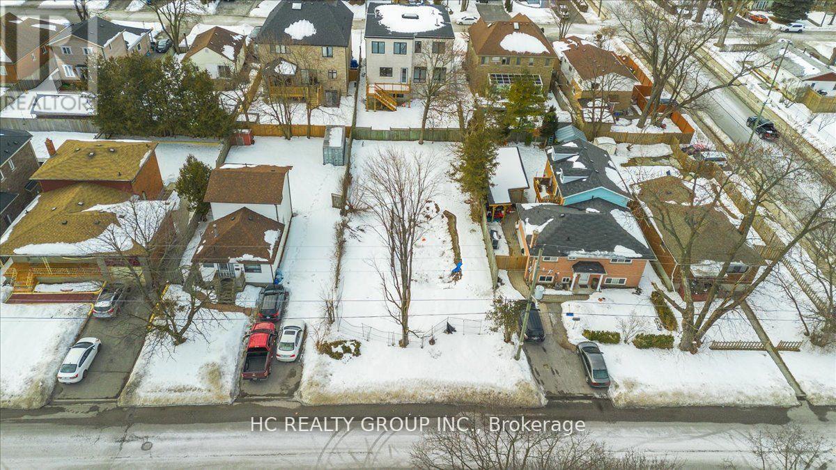 692 West Shore Boulevard, Pickering, ON
