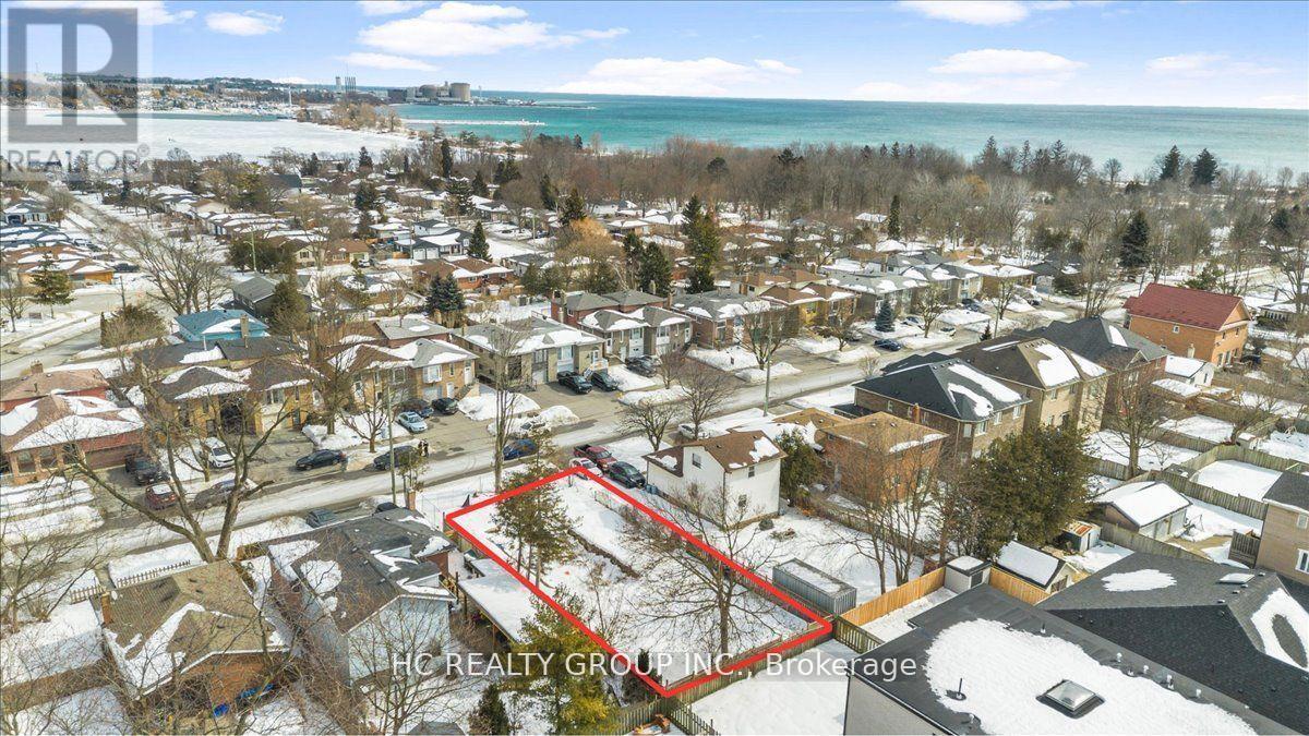 692 West Shore Boulevard, Pickering, ON
