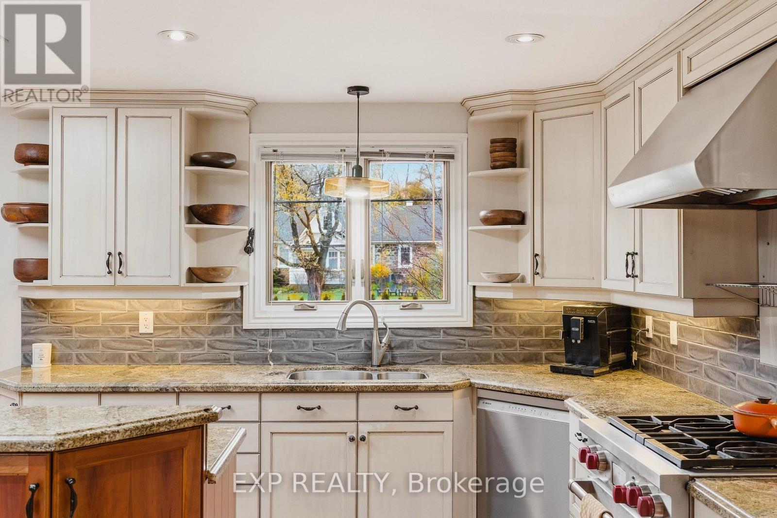 459 Lee Avenue, Waterloo, ON - Indoor Photo Showing Kitchen With Double Sink