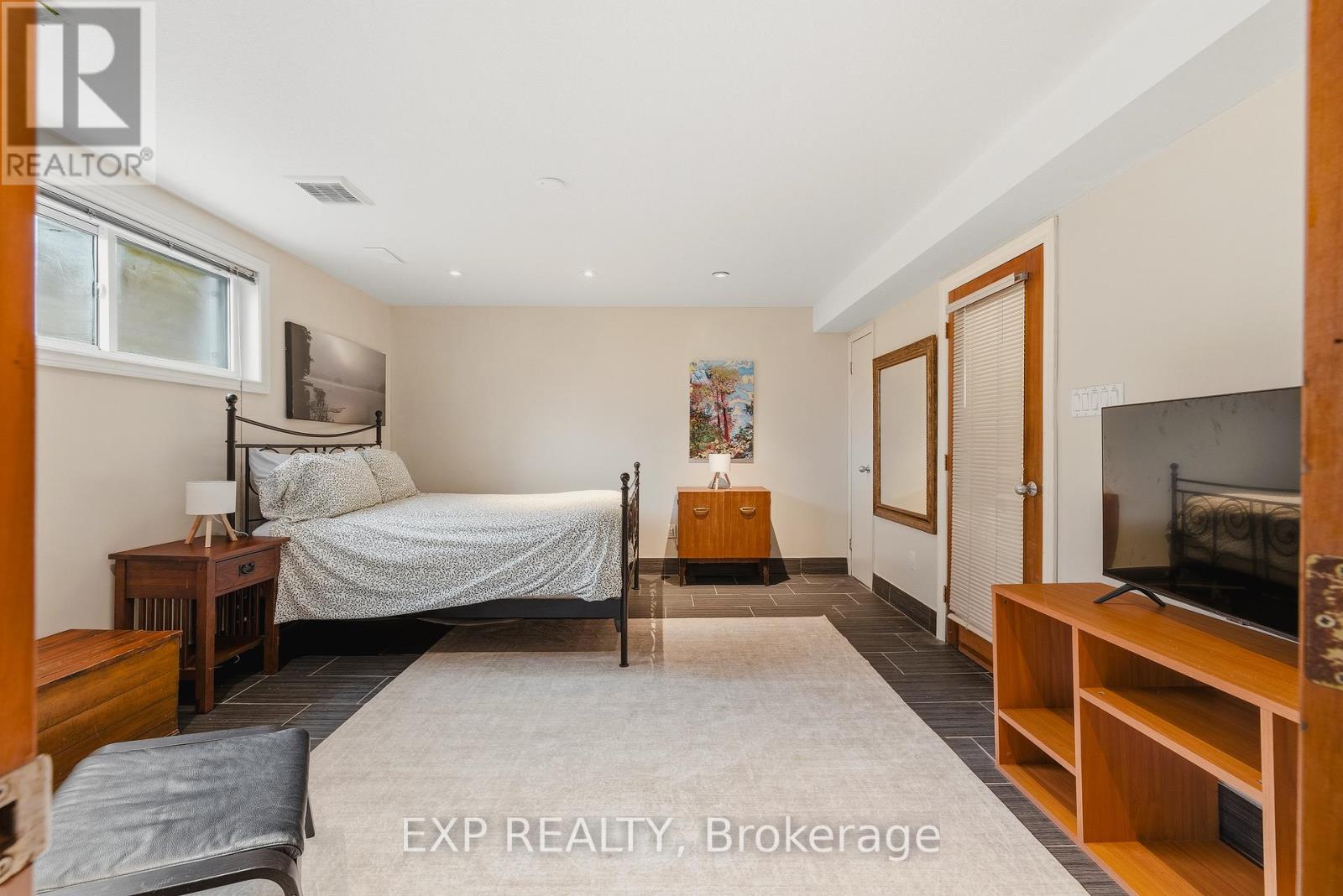 459 Lee Avenue, Waterloo, ON - Indoor Photo Showing Bedroom