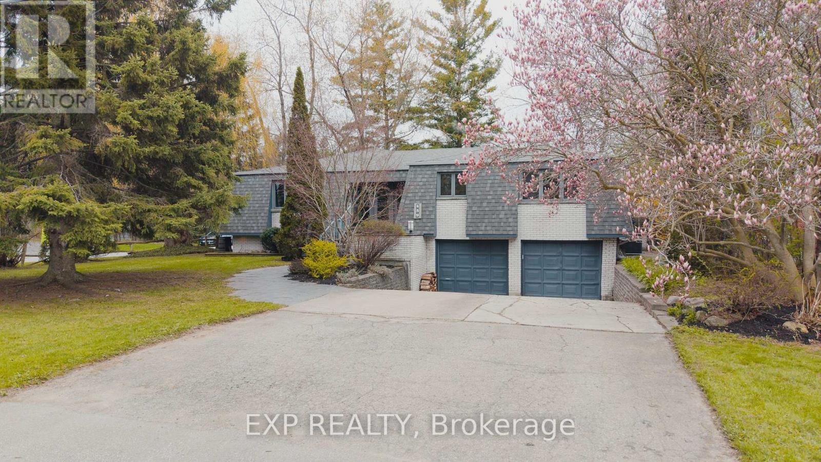 459 Lee Avenue, Waterloo, ON - Outdoor
