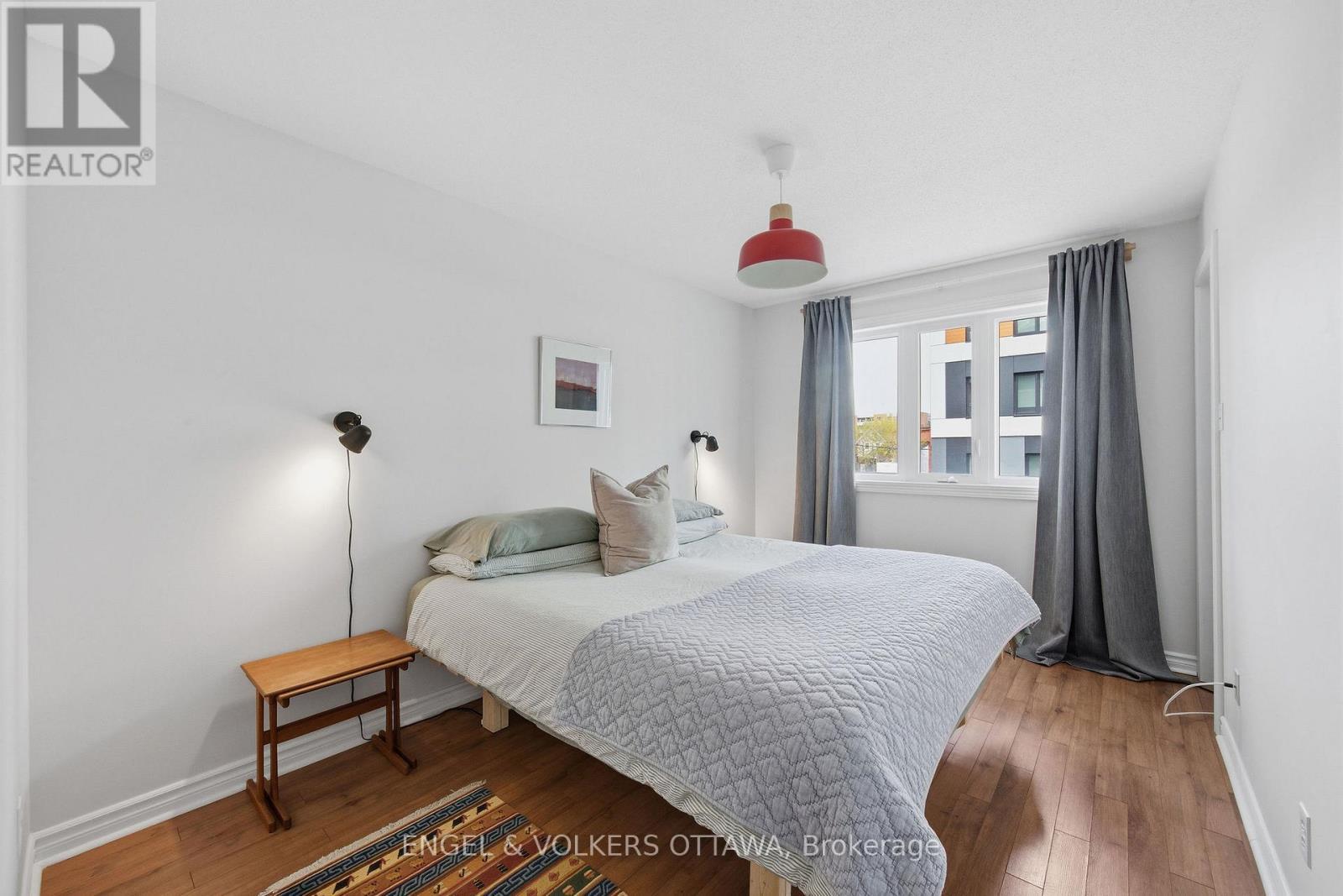 150 Forward Avenue, Ottawa, ON - Indoor Photo Showing Bedroom