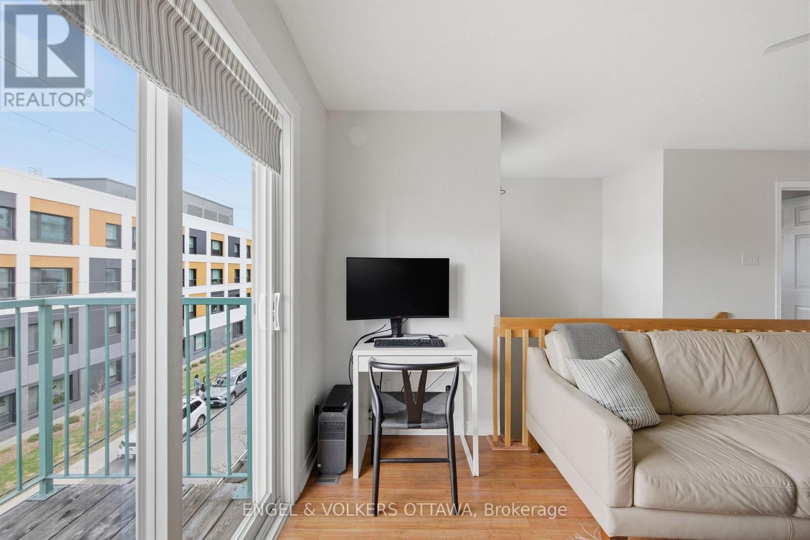 150 Forward Avenue, Ottawa, ON - Indoor