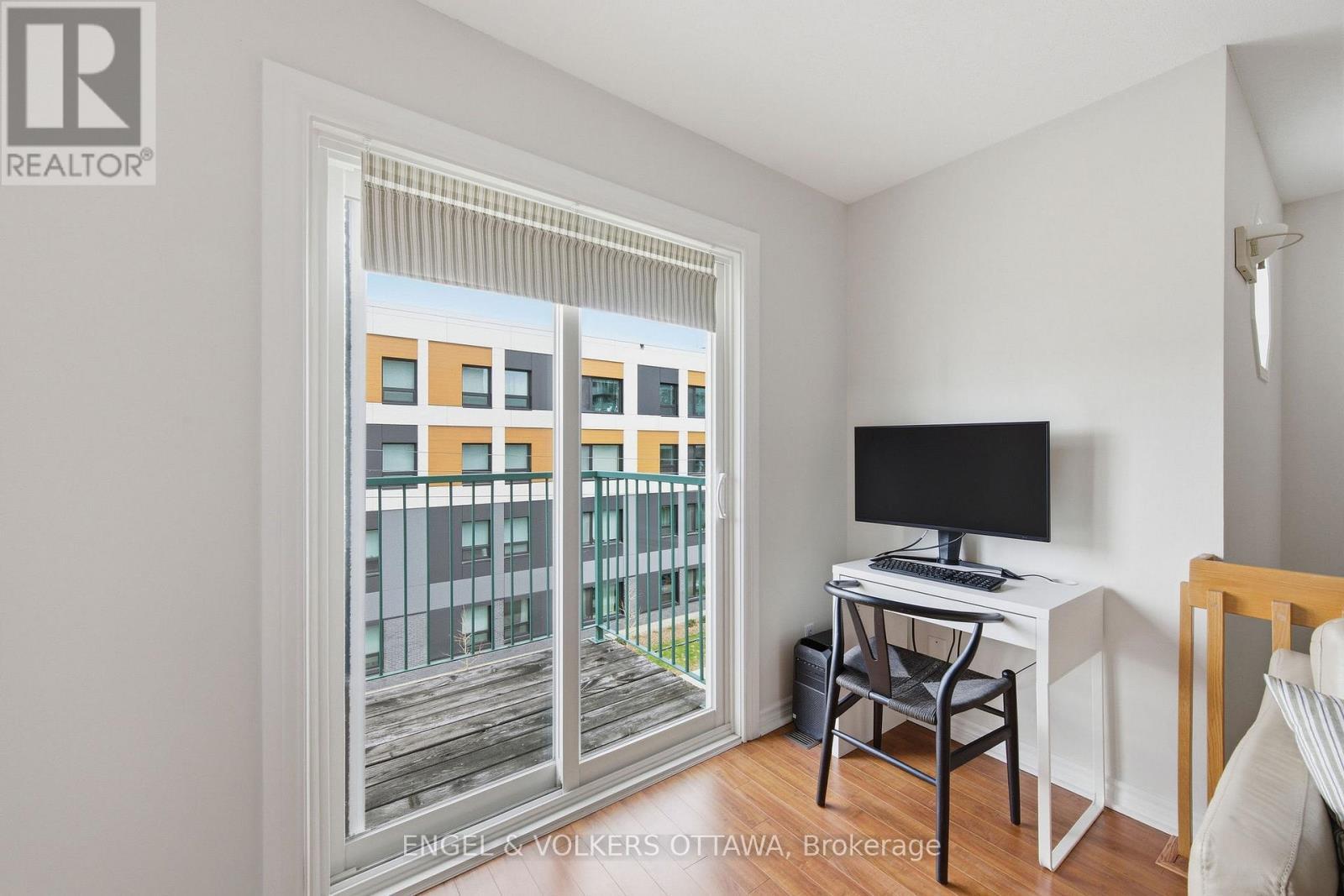 150 Forward Avenue, Ottawa, ON - Indoor Photo Showing Office
