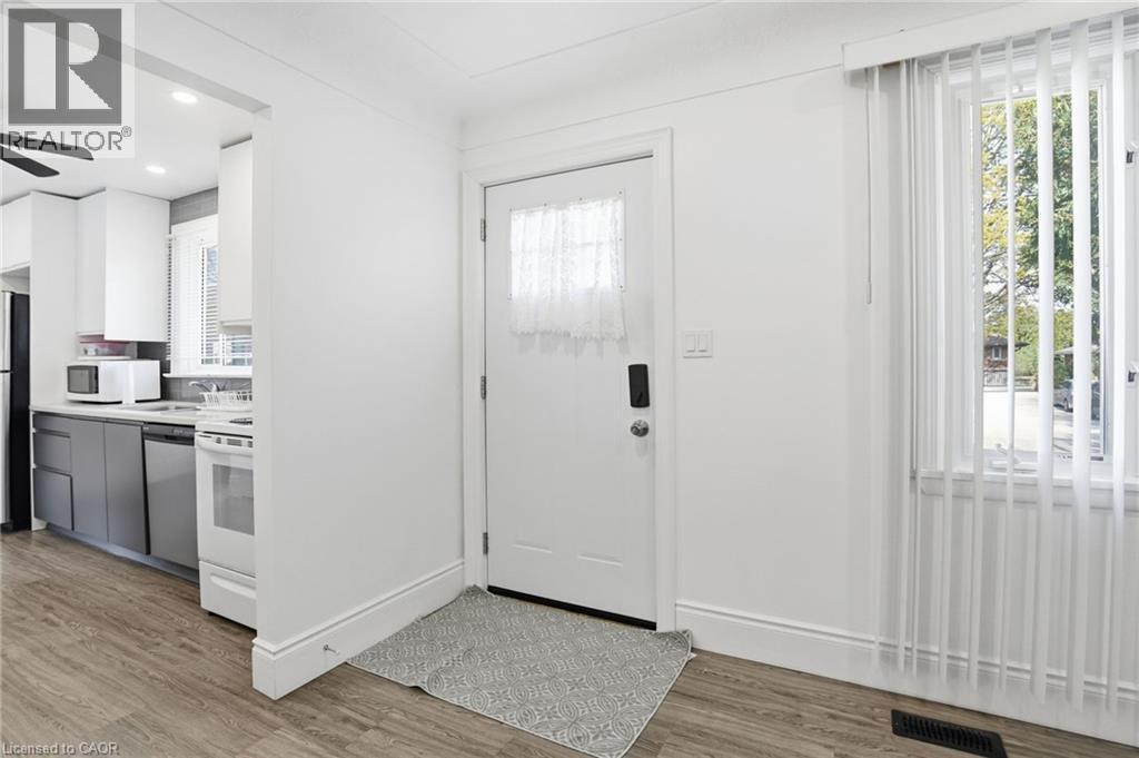 249 West 18Th Street, Hamilton, ON - Indoor Photo Showing Other Room