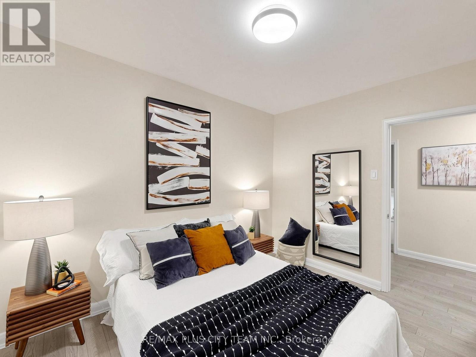 260 Renforth Drive, Toronto, ON - Indoor Photo Showing Bedroom