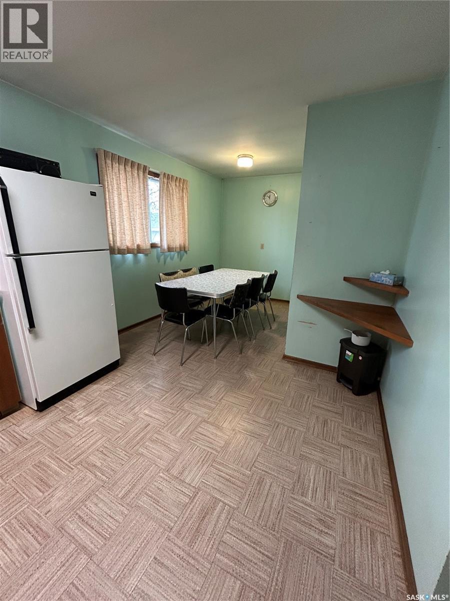 260 Duncan Road, Estevan, SK - Indoor