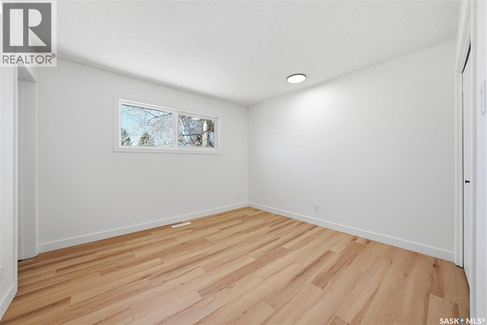 1310 East Centre, Saskatoon, SK - Indoor Photo Showing Other Room