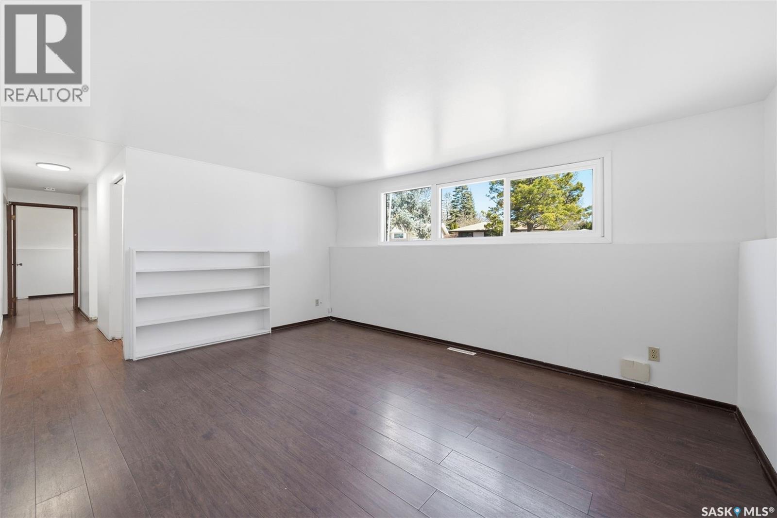 1310 East Centre, Saskatoon, SK - Indoor Photo Showing Other Room