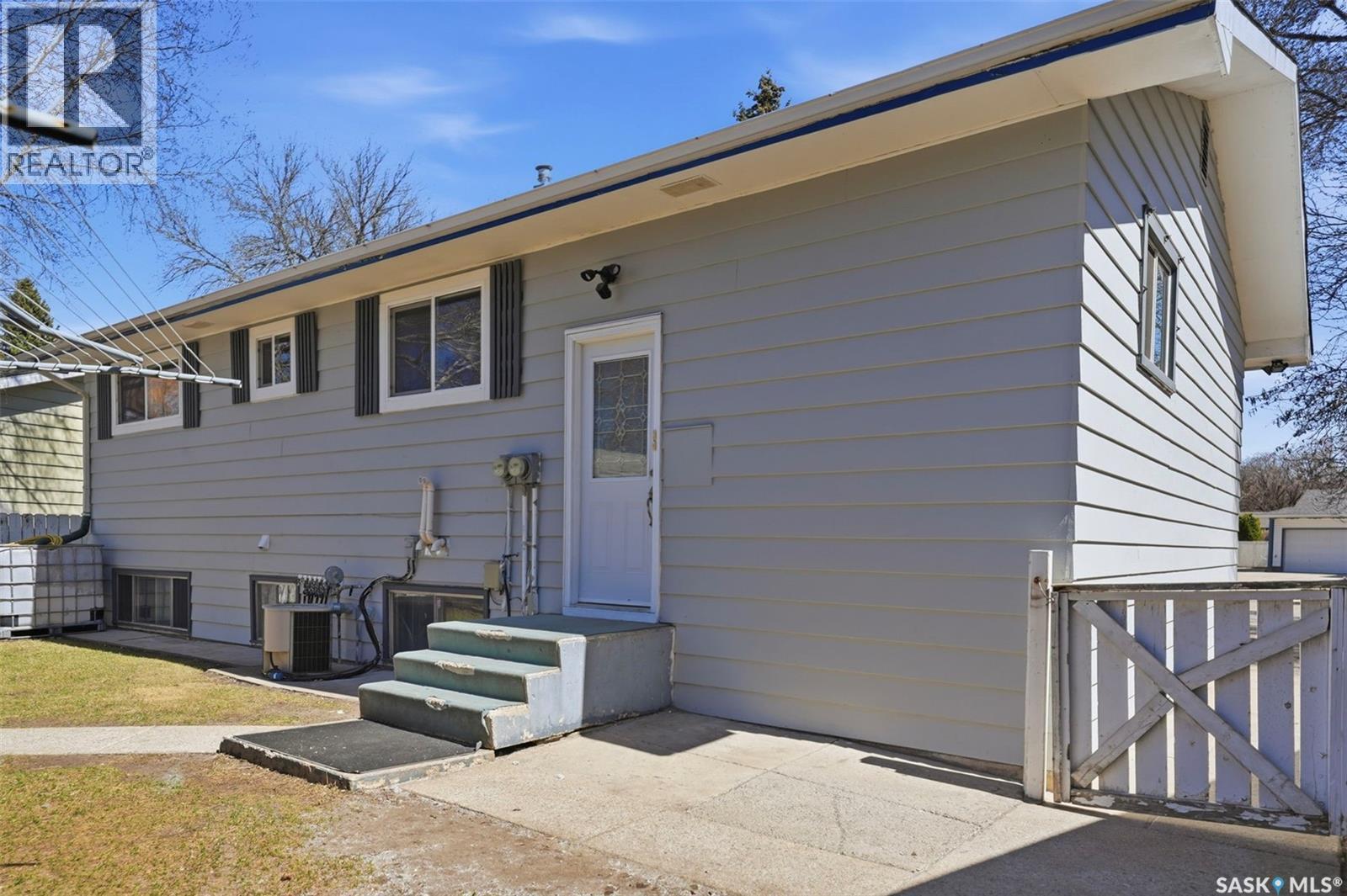 1310 East Centre, Saskatoon, SK - Outdoor With Exterior
