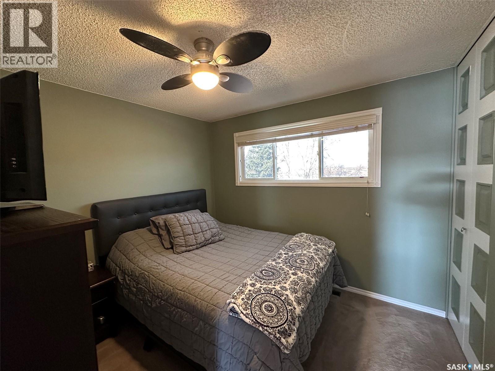1114 Herbert Avenue, Herbert, SK - Indoor Photo Showing Bedroom