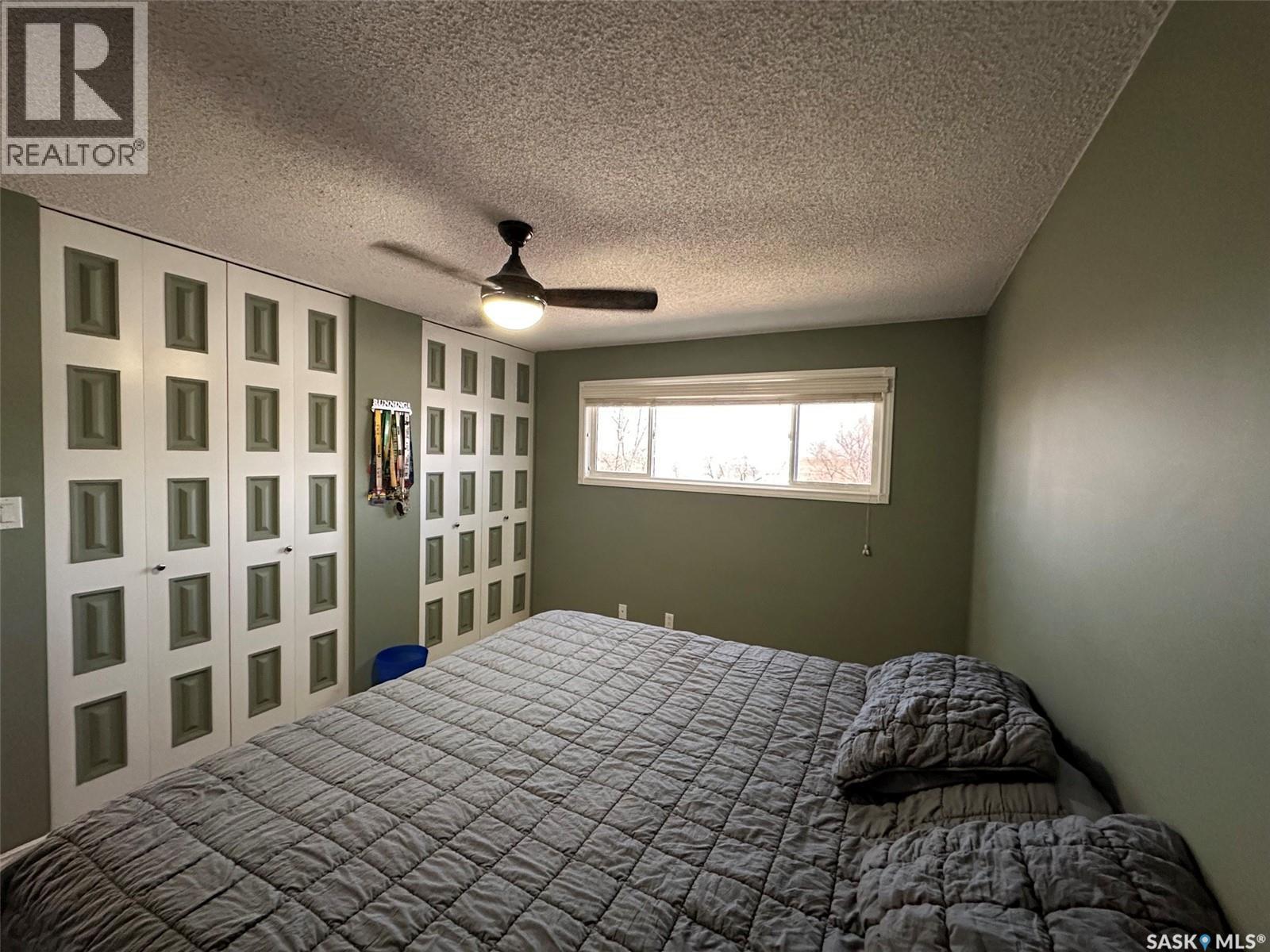 1114 Herbert Avenue, Herbert, SK - Indoor Photo Showing Bedroom