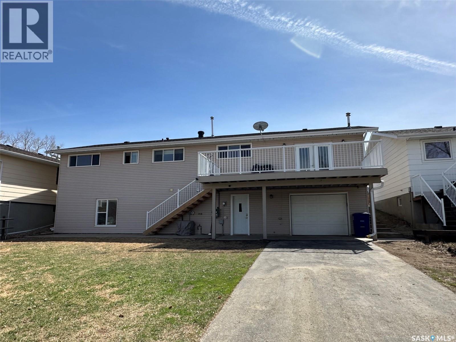 1114 Herbert Avenue, Herbert, SK - Outdoor With Deck Patio Veranda
