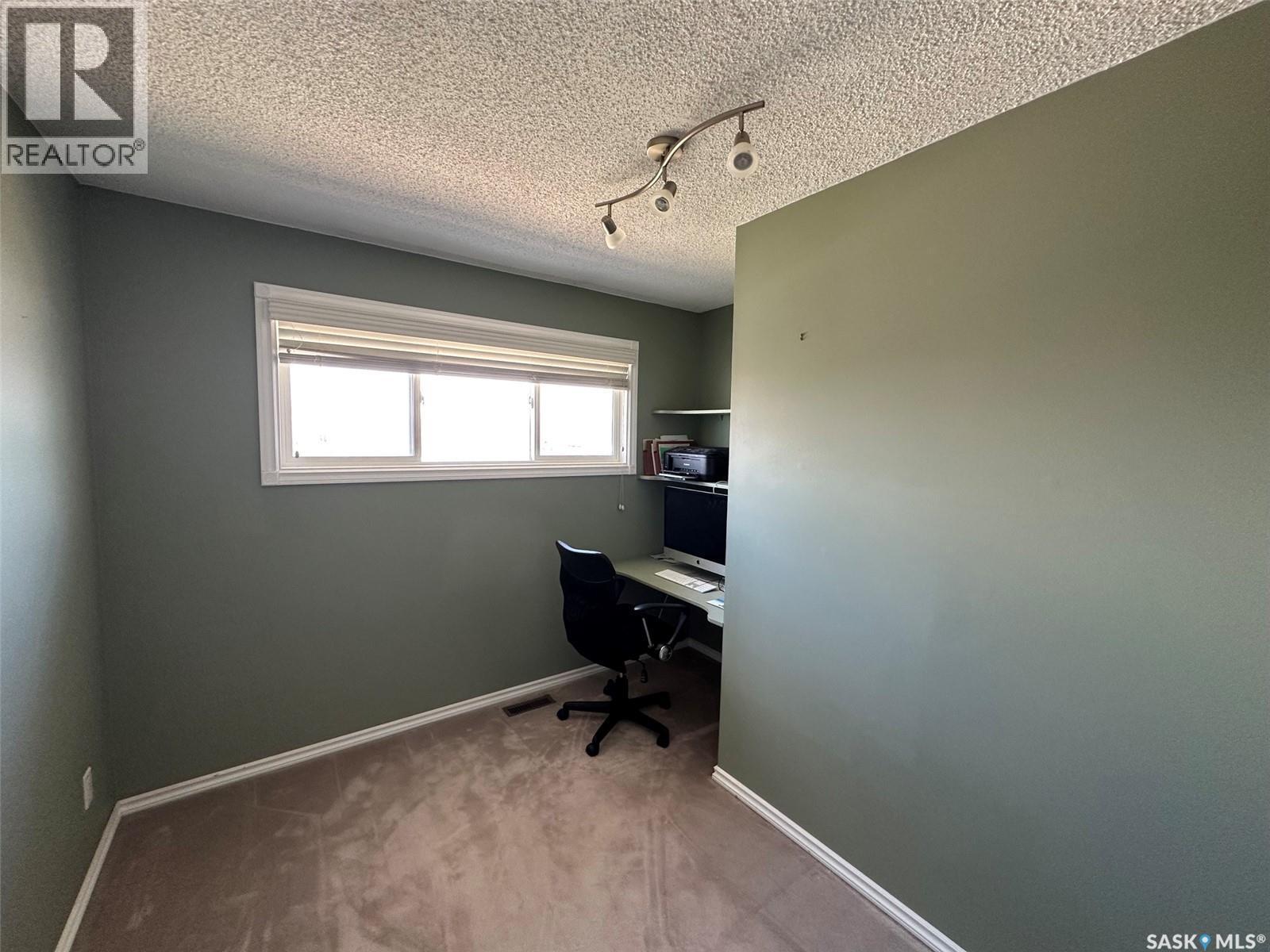 1114 Herbert Avenue, Herbert, SK - Indoor