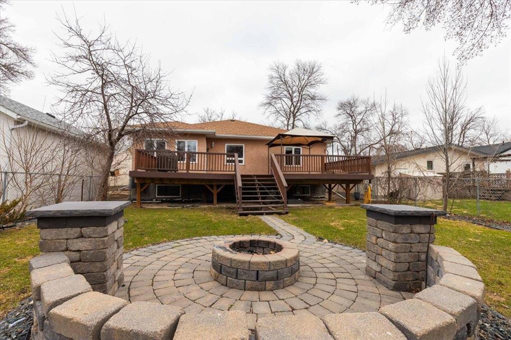 278 Laxdal Road, Winnipeg, MB - Outdoor With Deck Patio Veranda