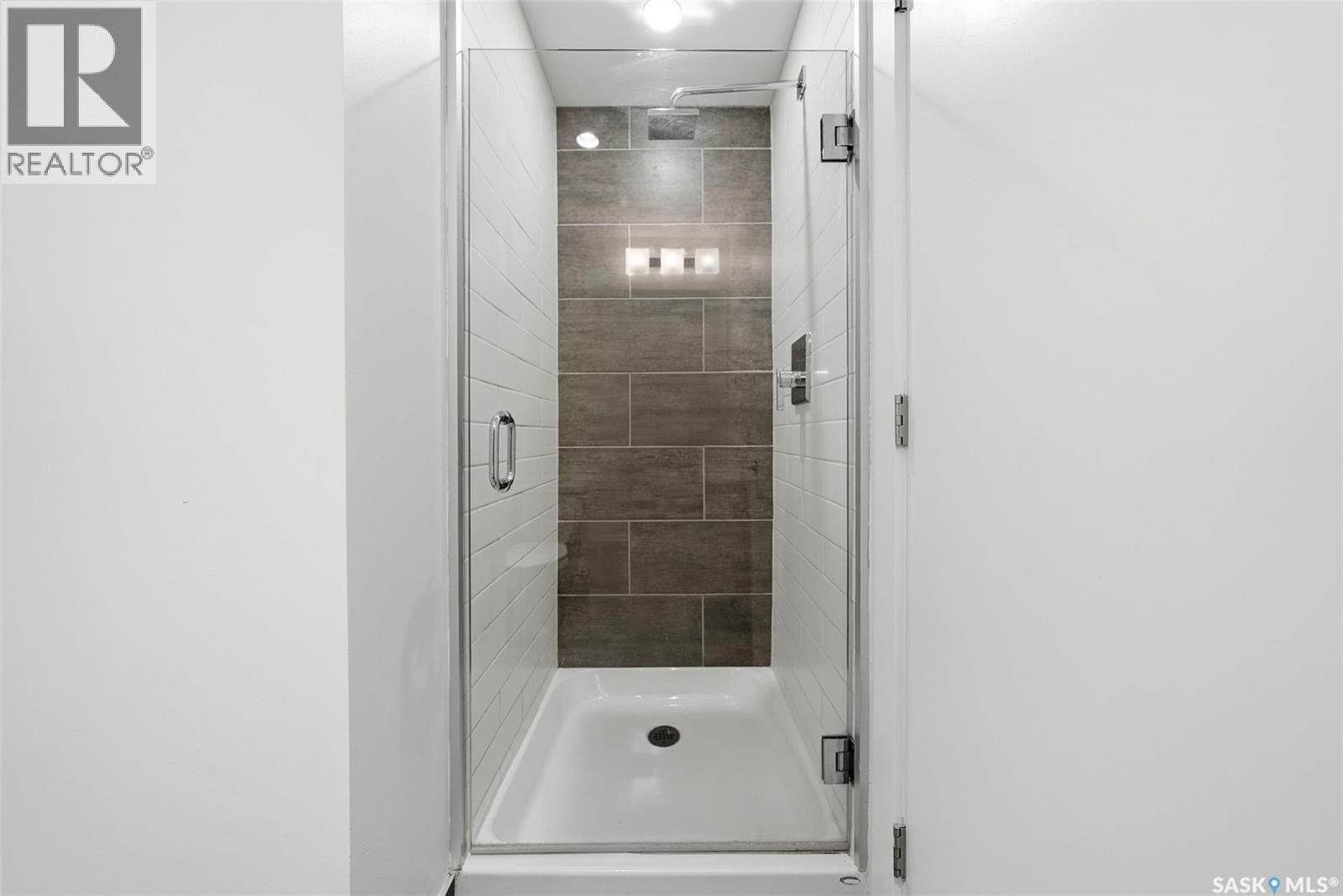 204 409 B Avenue S, Saskatoon, SK - Indoor Photo Showing Bathroom