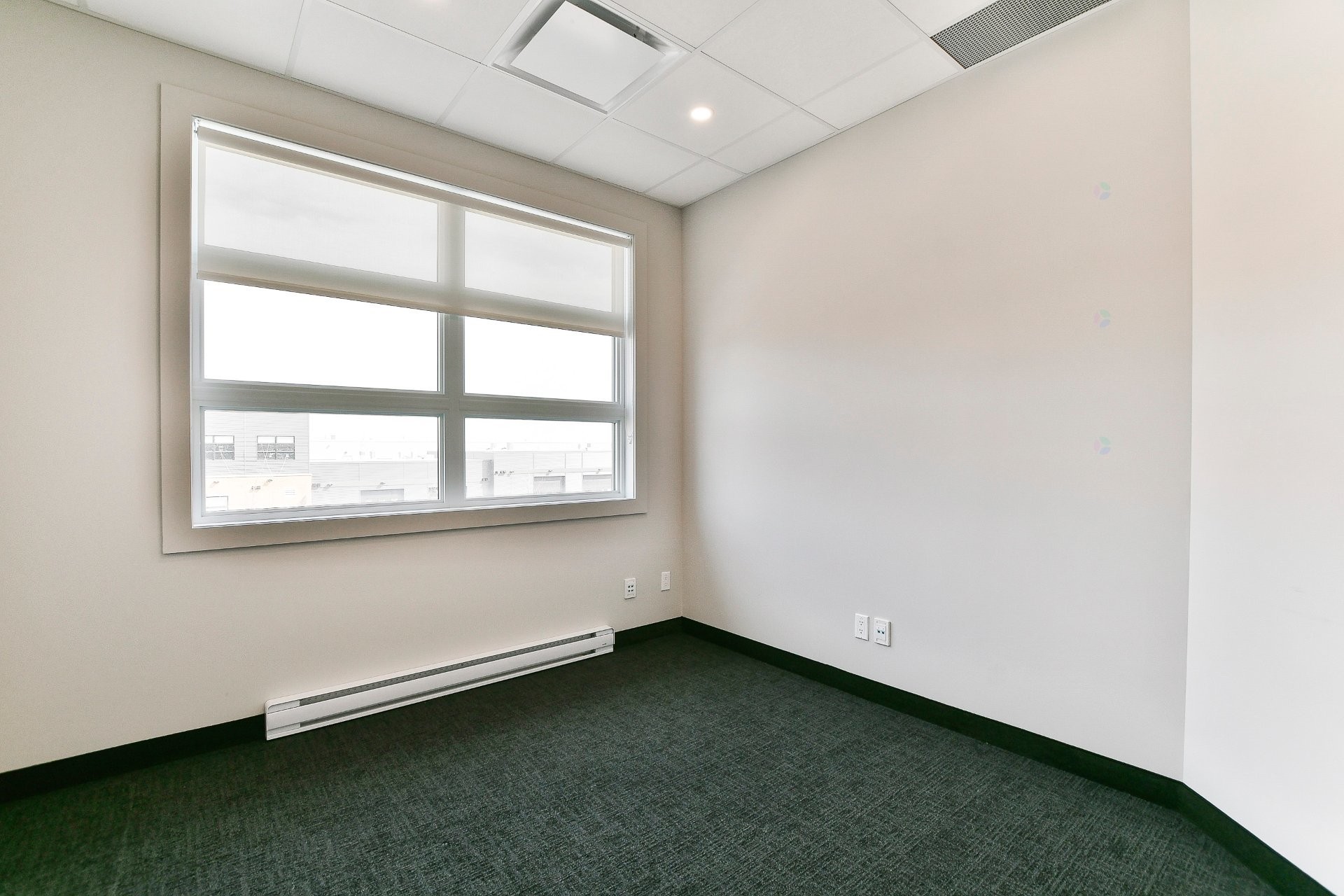 Office - 201-3305 Av. De La Gare, Mascouche, QC - Indoor Photo Showing Other Room
