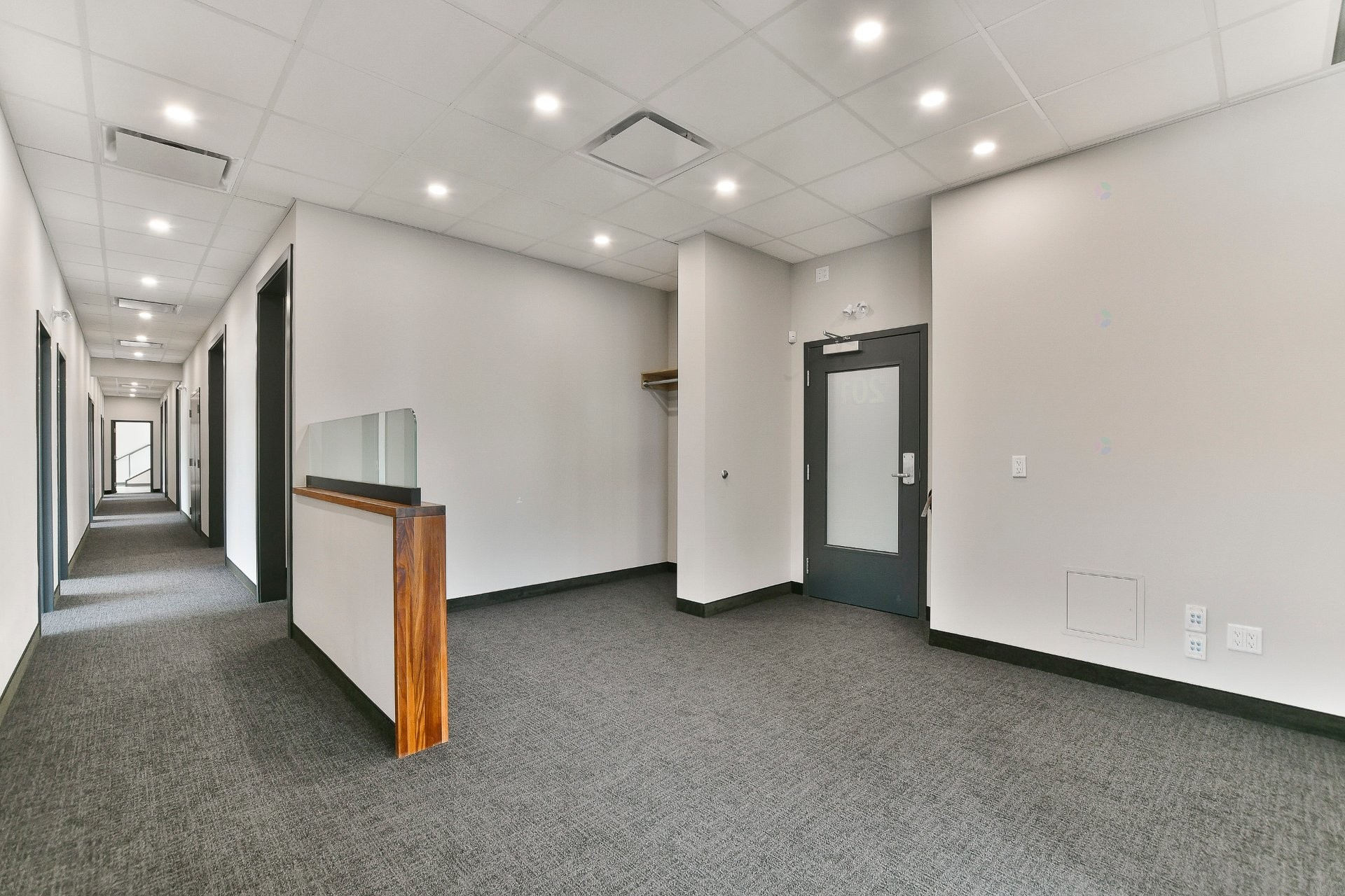 Office - 201-3305 Av. De La Gare, Mascouche, QC - Indoor Photo Showing Other Room