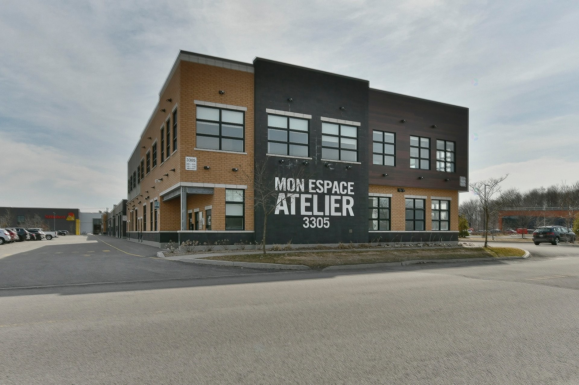Front of Structure - 201-3305 Av. De La Gare, Mascouche, QC - Outdoor