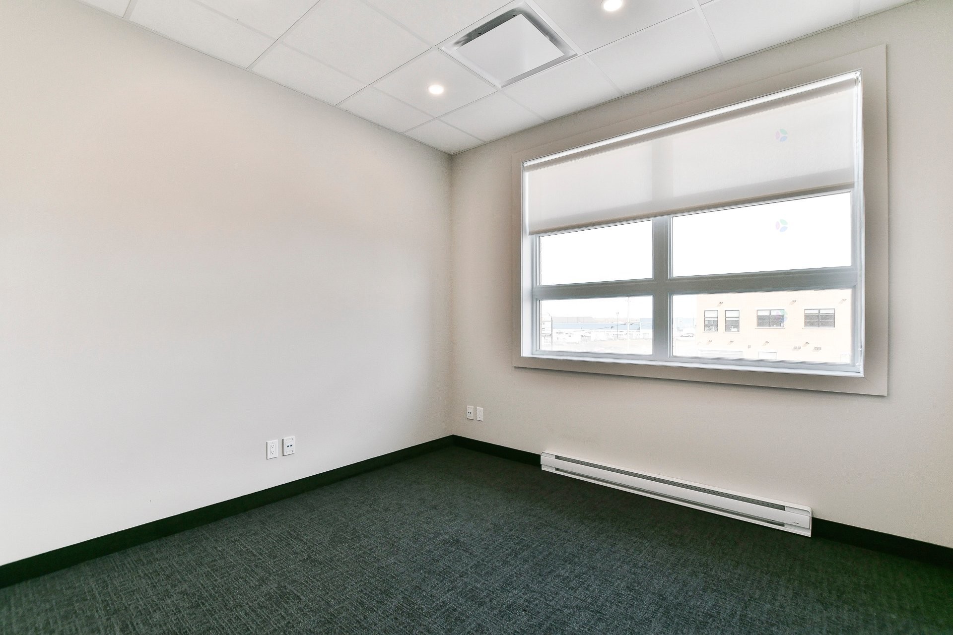 Office - 201-3305 Av. De La Gare, Mascouche, QC - Indoor Photo Showing Other Room
