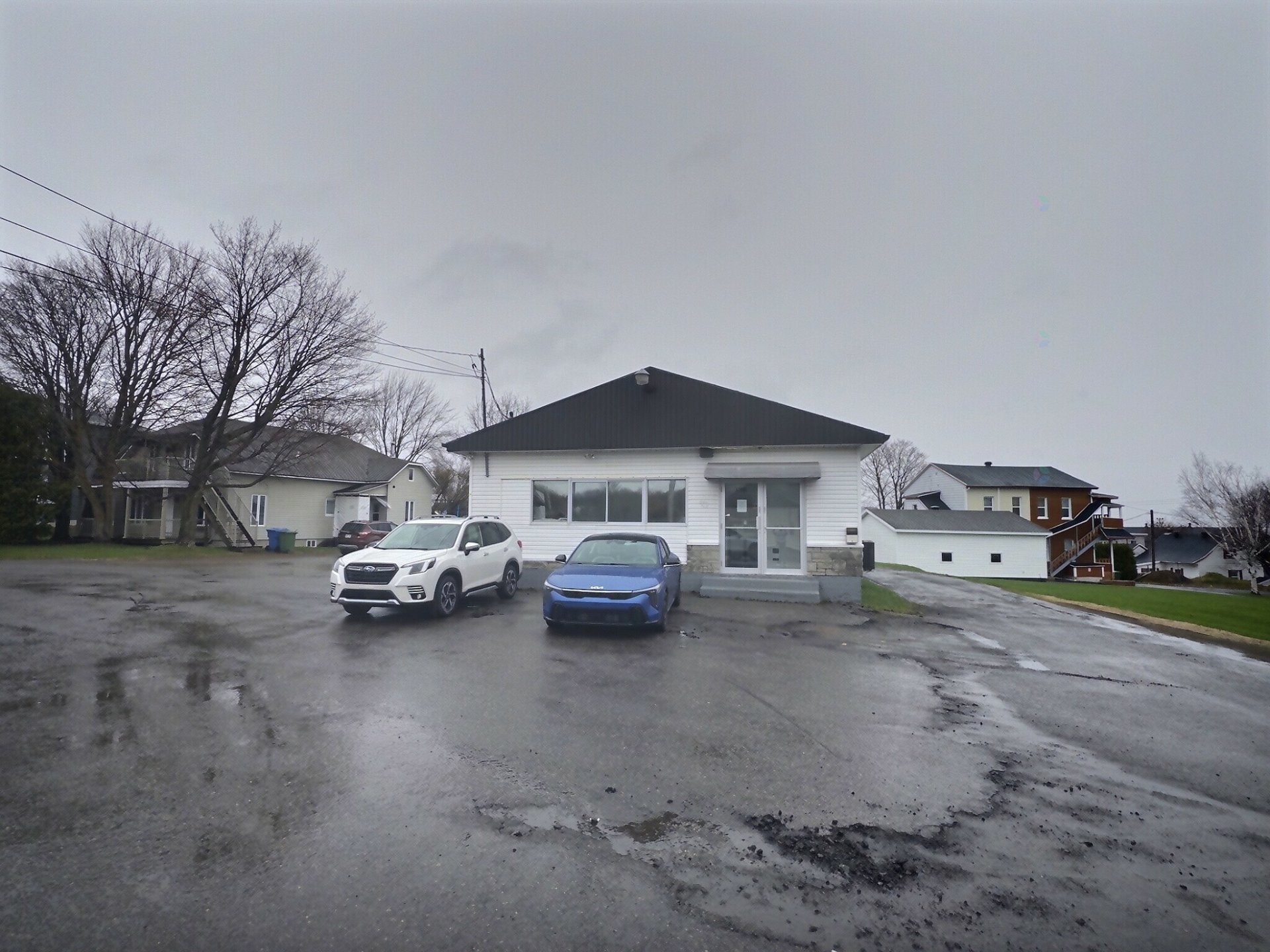 Façade - 1751 Av. Lapierre, Québec (La Haute-Saint-Charles), QC - Outdoor