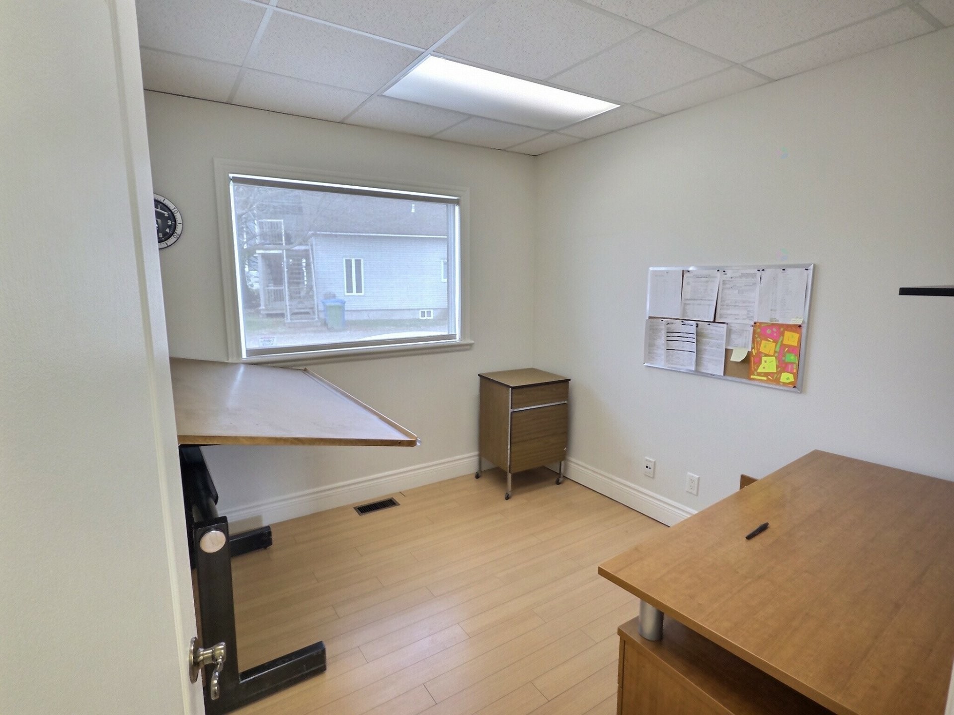 Bureau - 1751 Av. Lapierre, Québec (La Haute-Saint-Charles), QC - Indoor